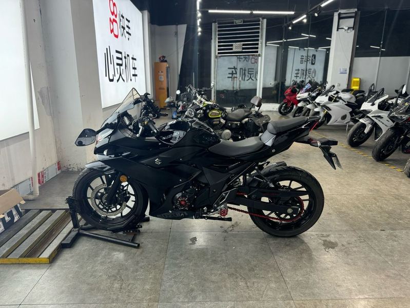 二手豪爵铃木GSX250R