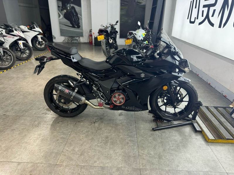 二手豪爵铃木GSX250R