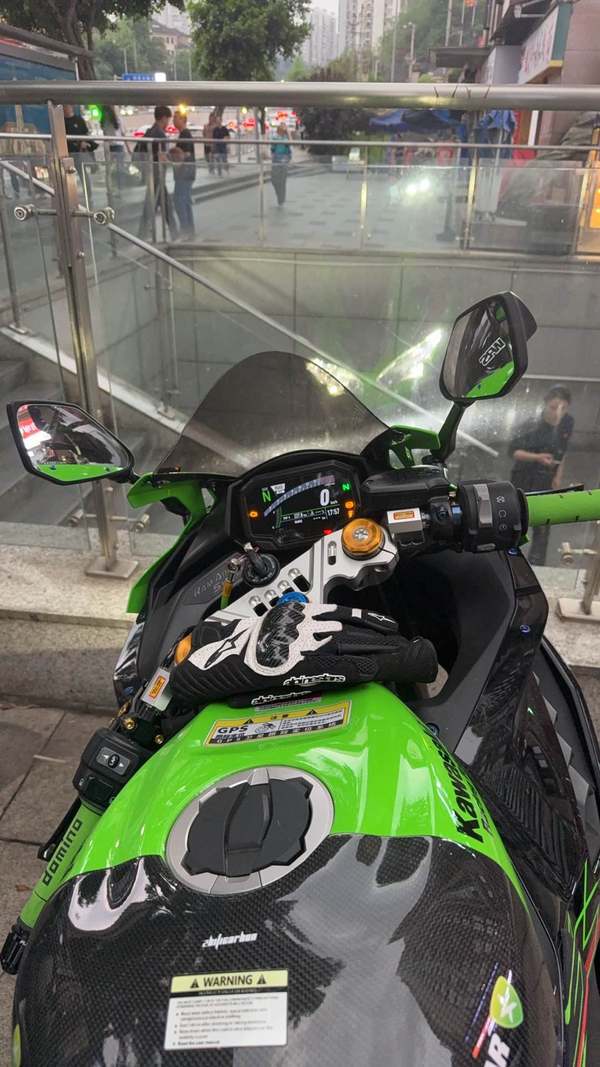 二手川崎ZX-4R