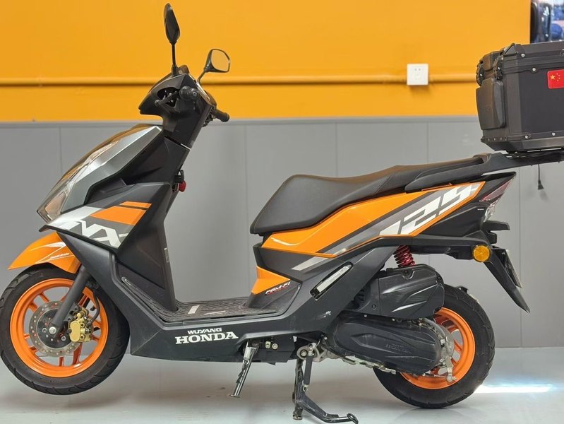 二手五羊本田NX125
