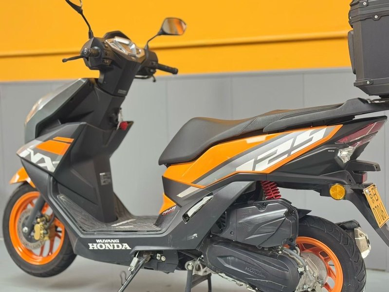 二手五羊本田NX125