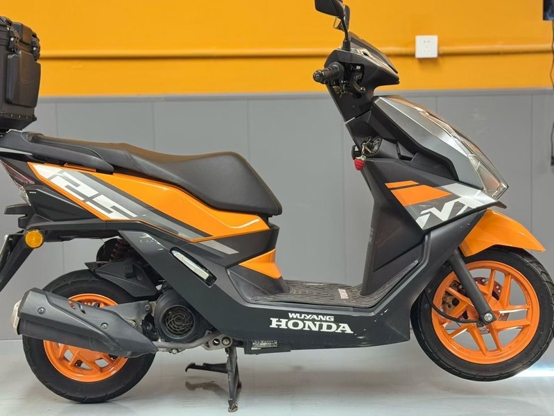 二手五羊本田NX125