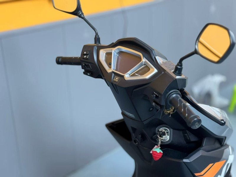 二手五羊本田NX125