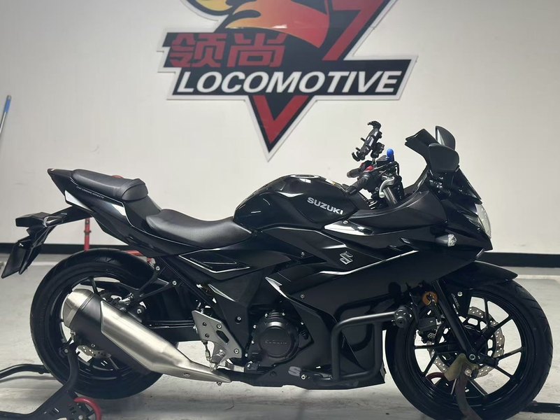 二手豪爵铃木GSX250R