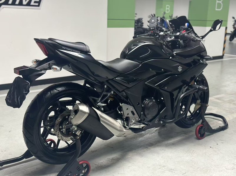 二手豪爵铃木GSX250R