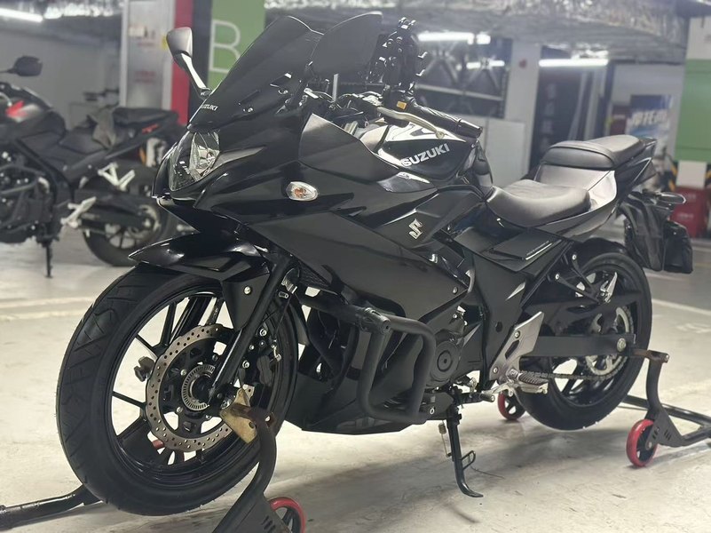 二手豪爵铃木GSX250R