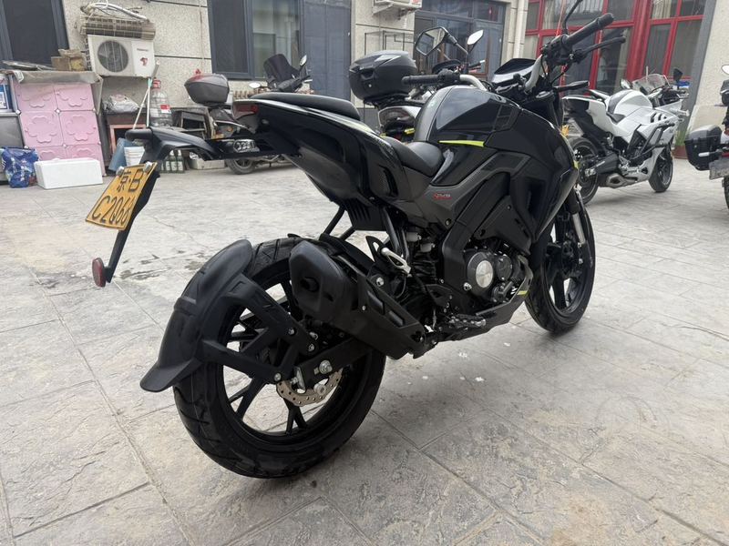 二手贝纳利小迅龙 BN150S