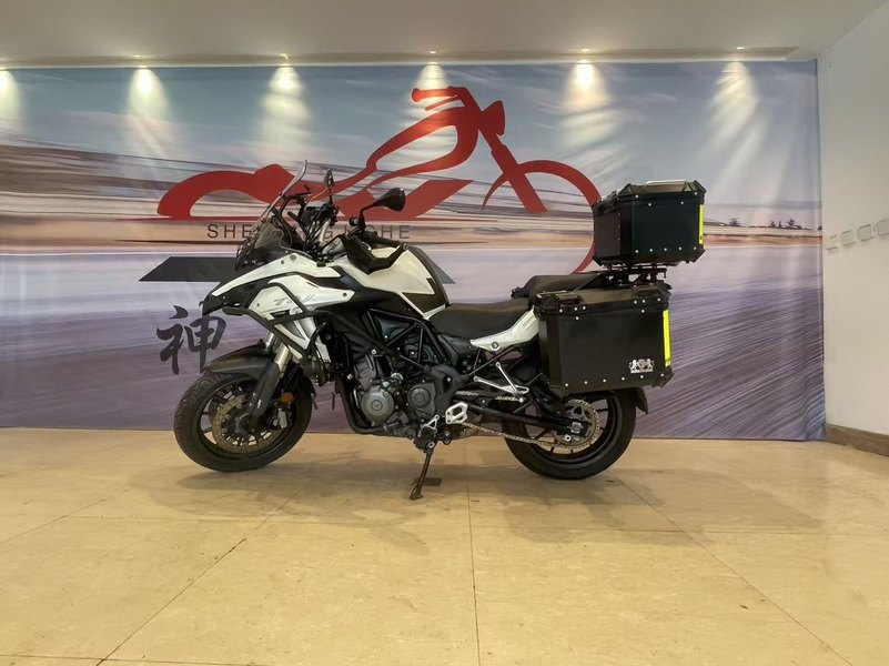 二手贝纳利金鹏 TRK502