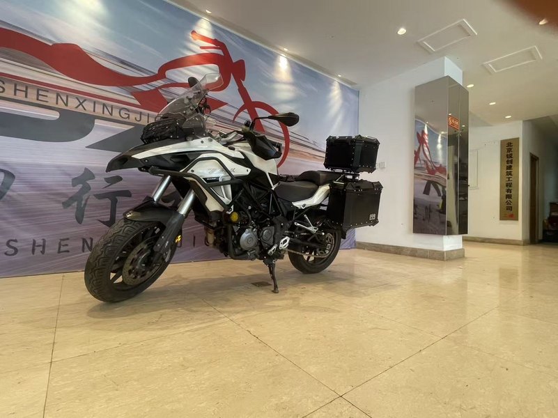 二手贝纳利金鹏 TRK502