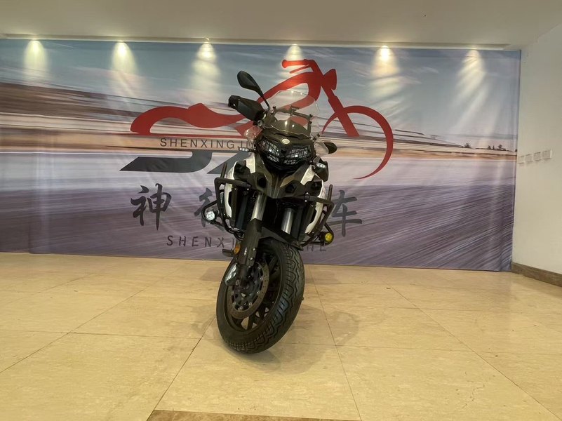 二手贝纳利金鹏 TRK502