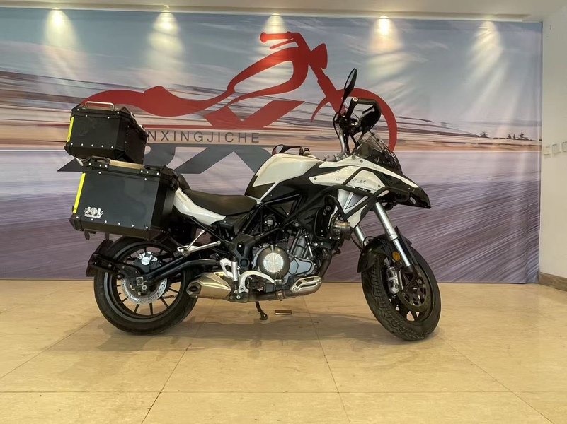 二手贝纳利金鹏 TRK502