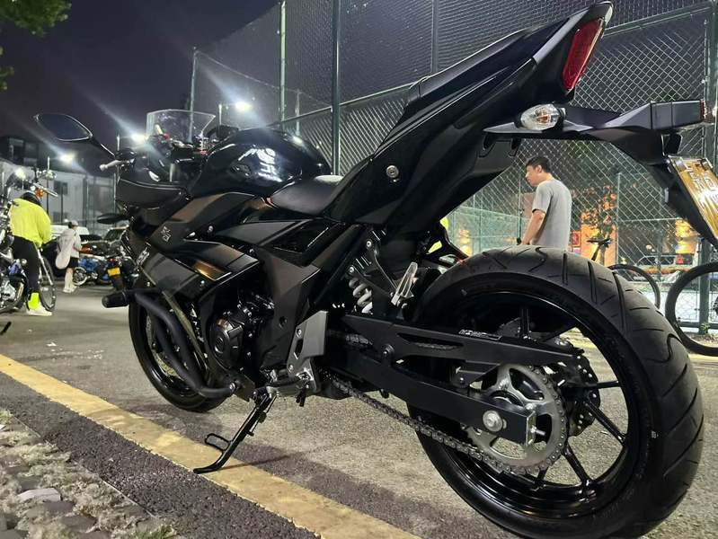 二手豪爵铃木GSX250R