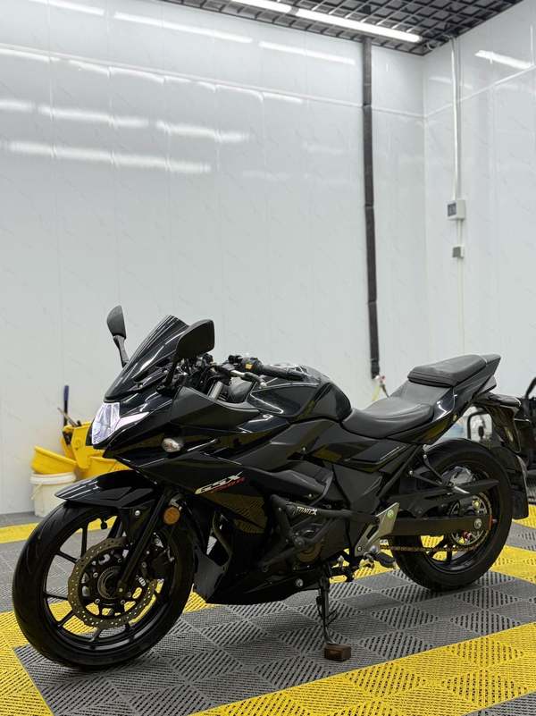 二手豪爵铃木GSX250R