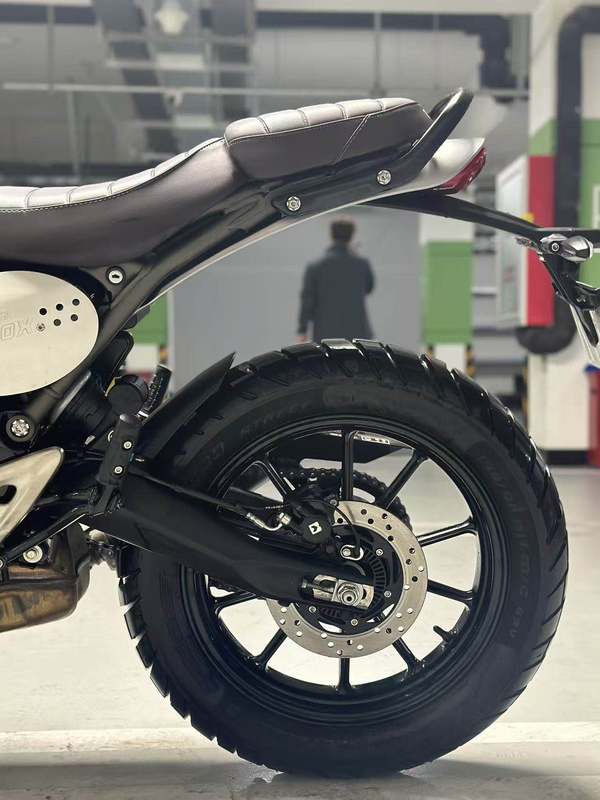二手凯旋Scrambler 400 X