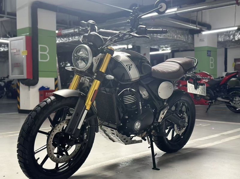 二手凯旋Scrambler 400 X