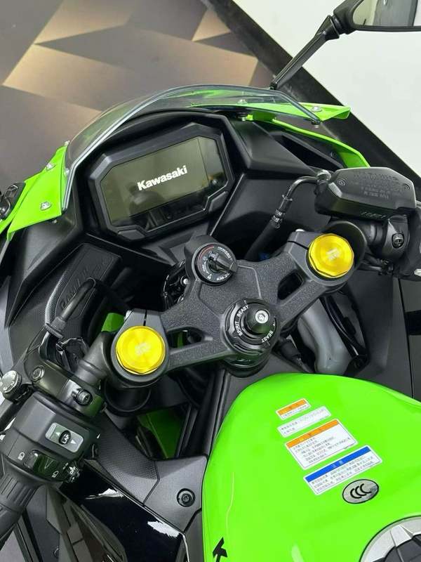 二手川崎ZX-4R