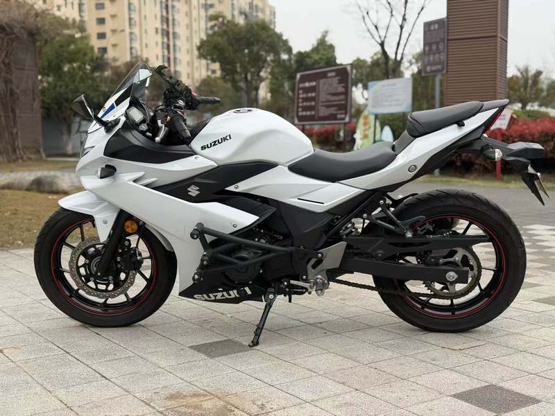 二手豪爵铃木GSX250R