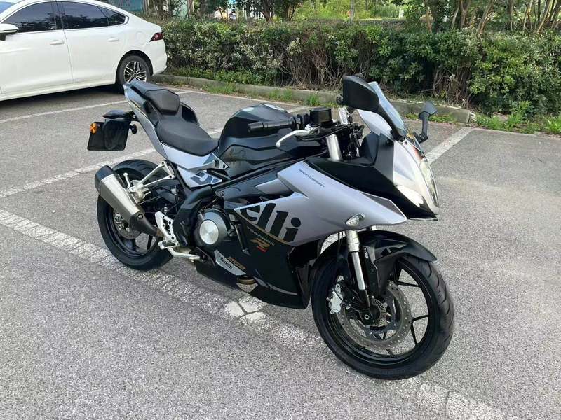 二手贝纳利龙卷风 Tornado 252R