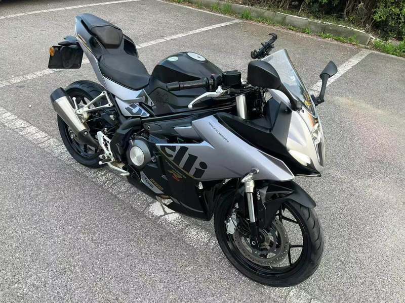 二手贝纳利龙卷风 Tornado 252R