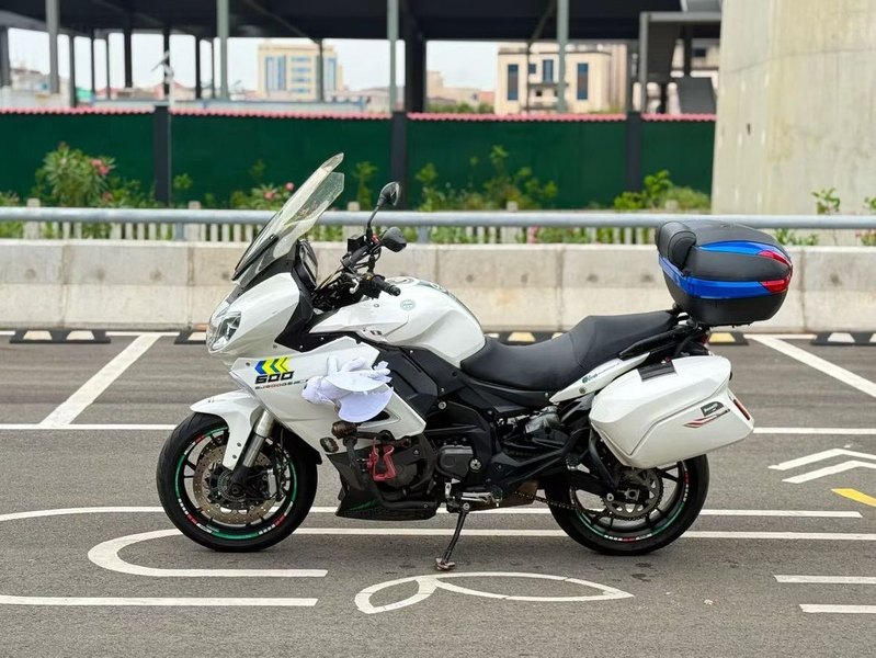 二手贝纳利600GC