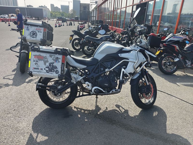 二手贝纳利金鹏 TRK502