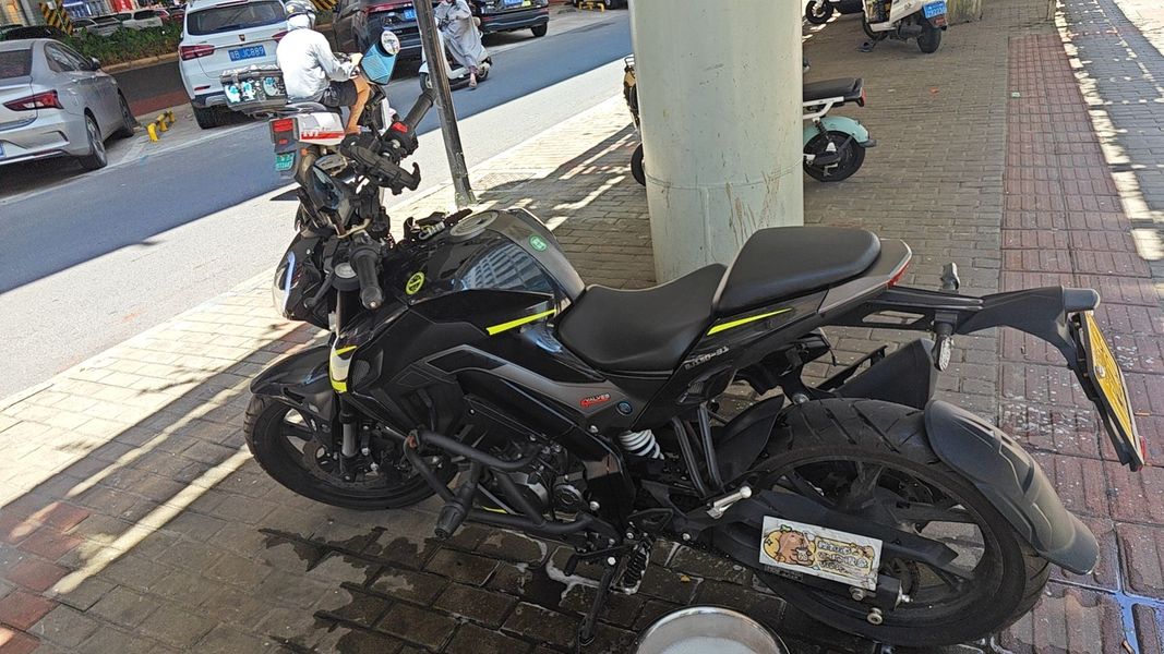 二手贝纳利小迅龙 BN150S