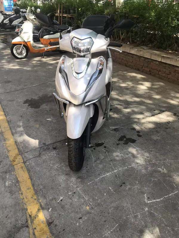 二手五羊本田Lead125