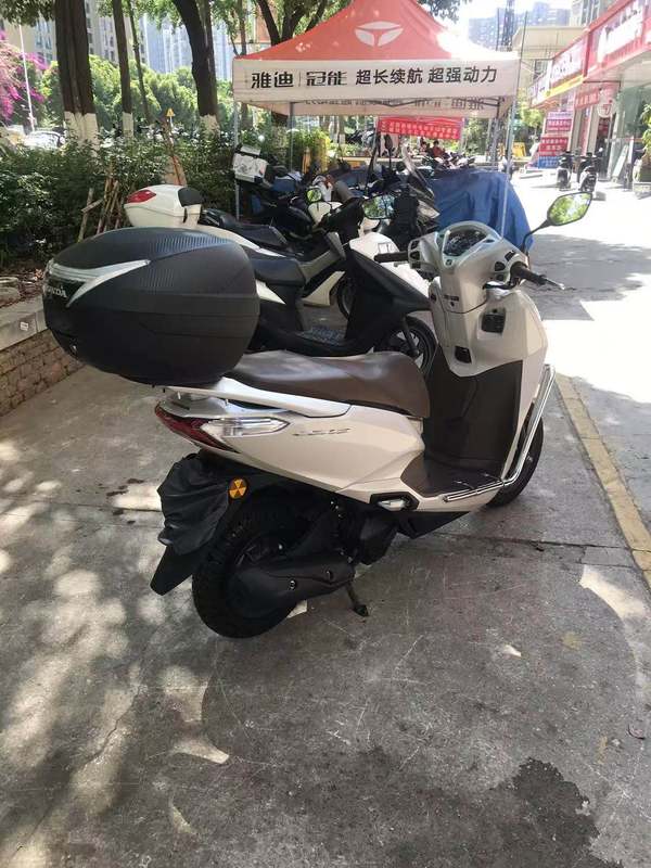 二手五羊本田Lead125
