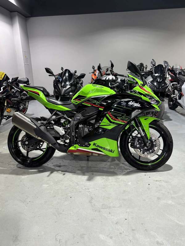 二手川崎ZX-4R