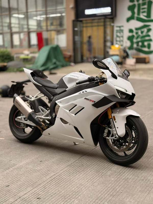 二手张雪机车820RR