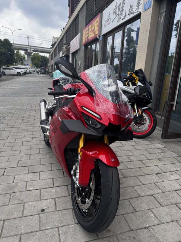 二手张雪机车820RR