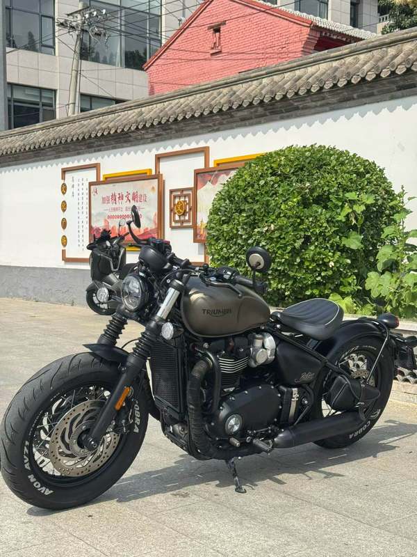 二手凯旋Bonneville Bobber