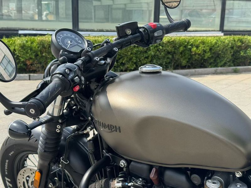 二手凯旋Bonneville Bobber