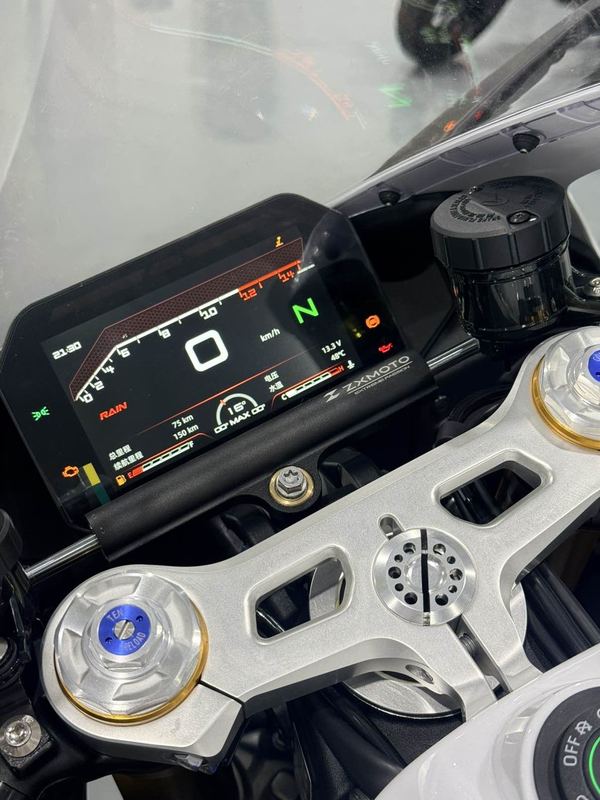 二手张雪机车820RR