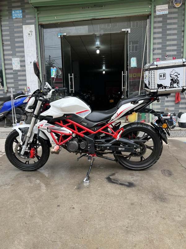 二手贝纳利红宝龙 TNT150i