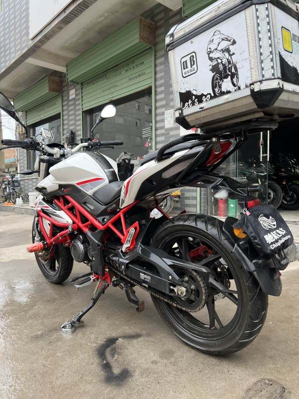 二手贝纳利红宝龙 TNT150i
