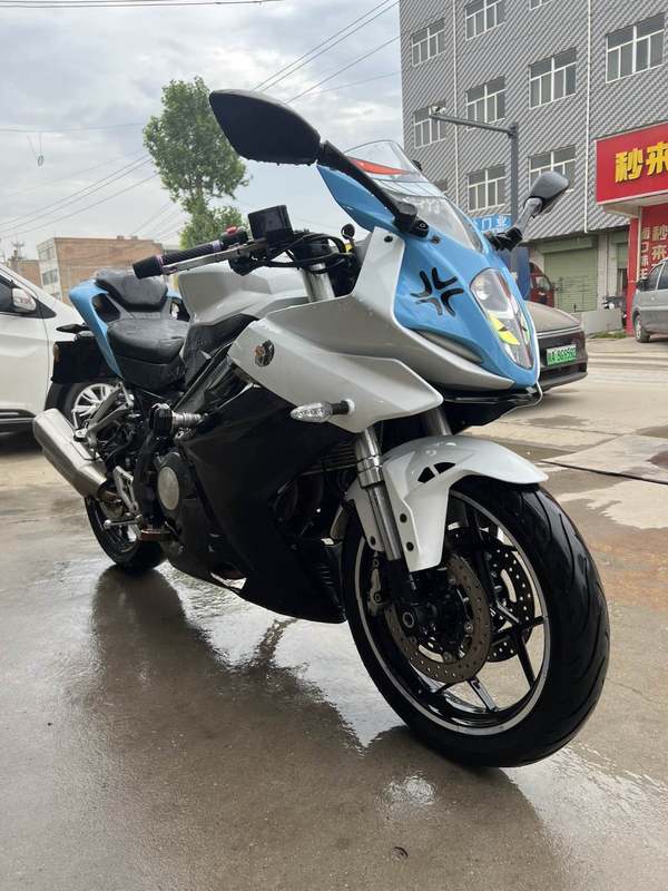 二手贝纳利龙卷风 Tornado 302R