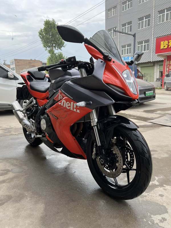 二手贝纳利龙卷风 Tornado 302R