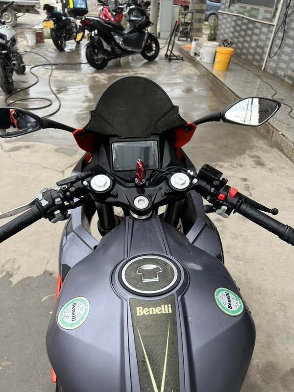 二手贝纳利龙卷风 Tornado 302R