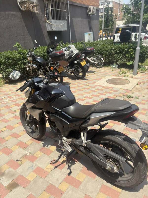 二手五羊本田CB190R 暴锋眼