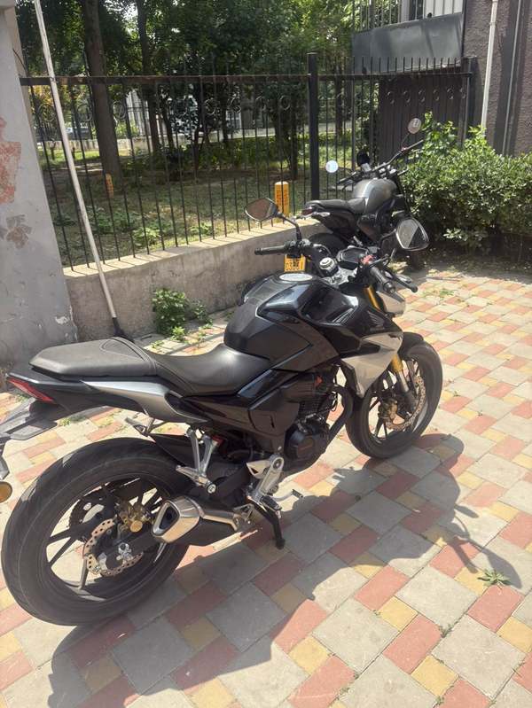 二手五羊本田CB190R 暴锋眼