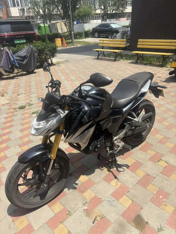 二手五羊本田CB190R 暴锋眼