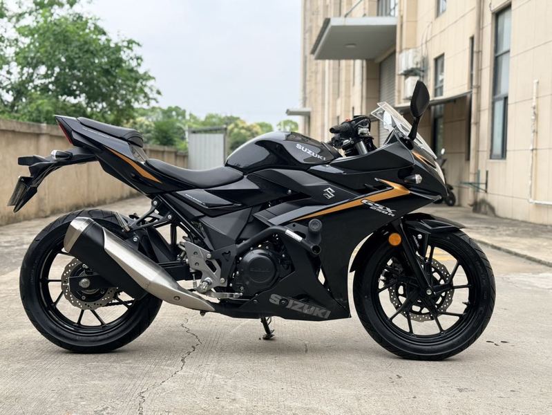 二手豪爵铃木GSX250R