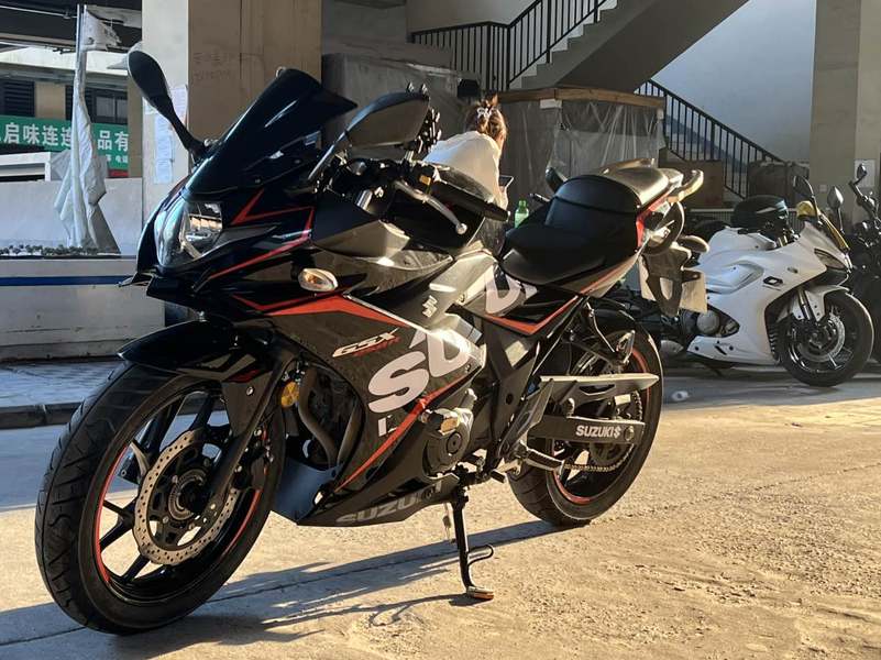 二手豪爵铃木GSX250R