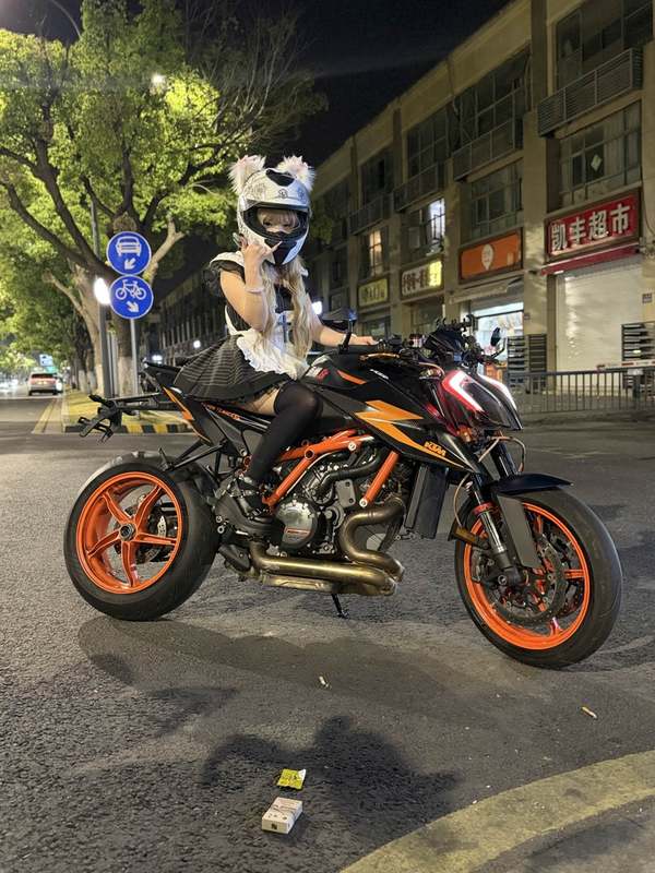 二手KTMR2R1290 Super Duke