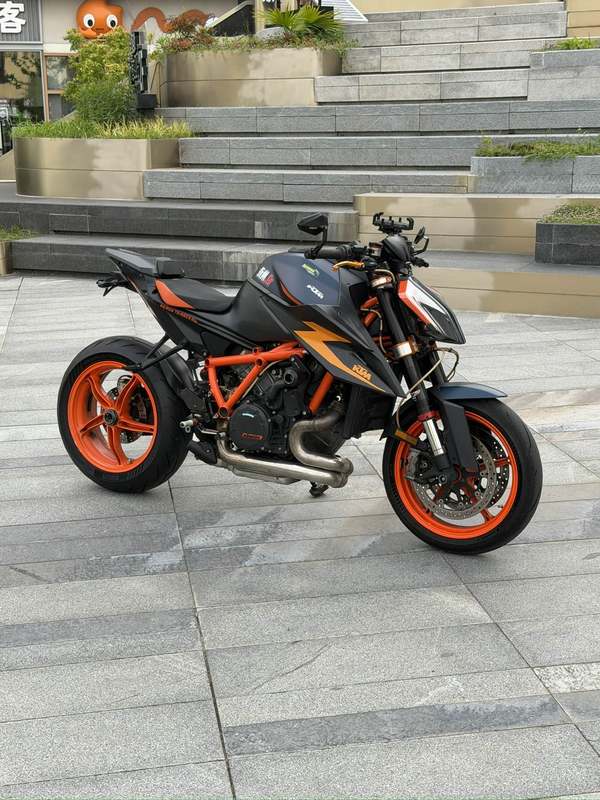 二手KTMR2R1290 Super Duke
