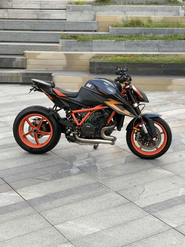 二手KTMR2R1290 Super Duke