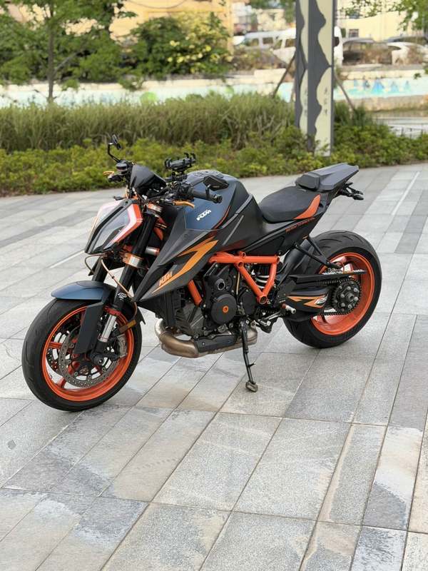 二手KTMR2R1290 Super Duke