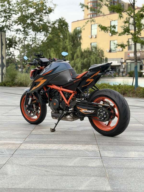 二手KTMR2R1290 Super Duke