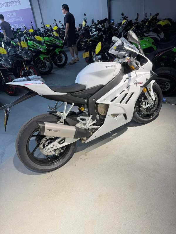 二手张雪机车820RR